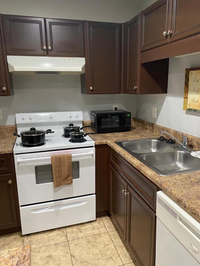 Cute And Cozy 1 King Bed Unit Apartment นอร์ธออกัสตา ภายนอก รูปภาพ