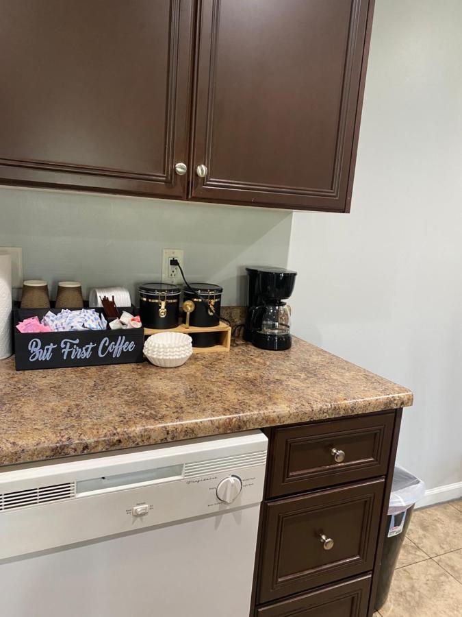 Cute And Cozy 1 King Bed Unit Apartment นอร์ธออกัสตา ภายนอก รูปภาพ